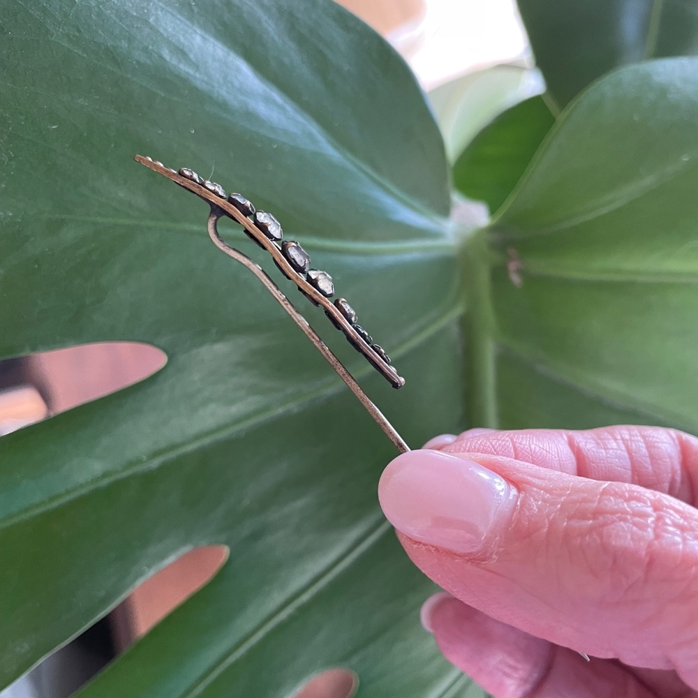 VTG Victorian Stick-Pin, Crescent-Moon Top & Clear Stones in Copper Tone Metal - Picture 4 of 9